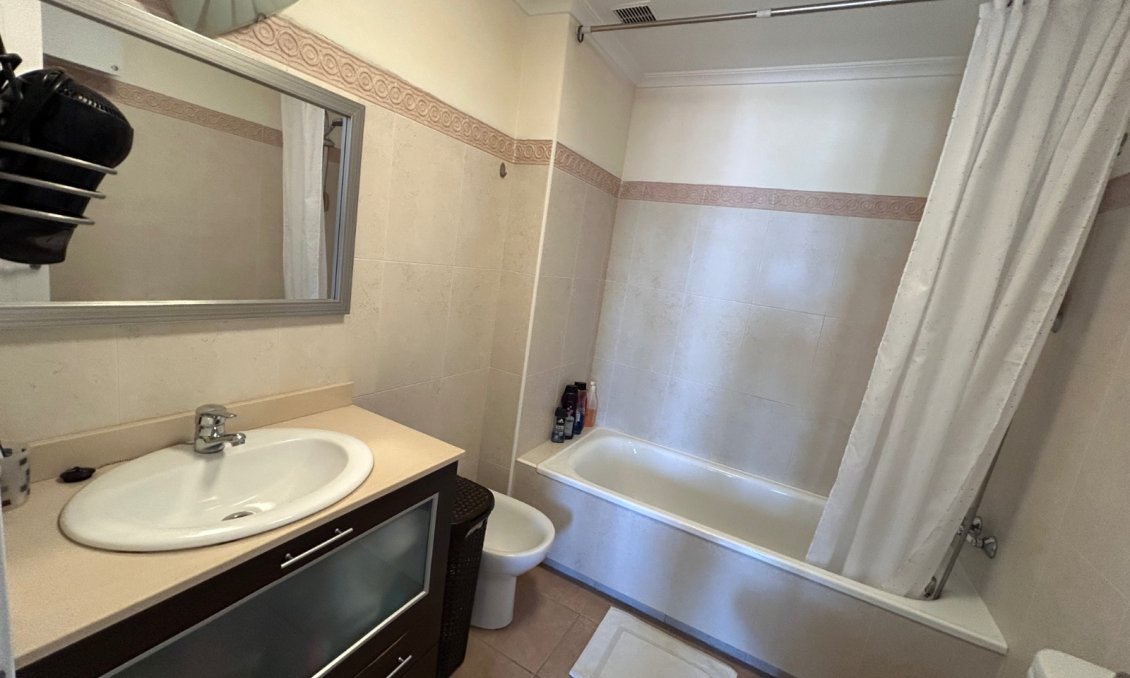 Segunda mano - Apartamento -
Jacarilla - Inland