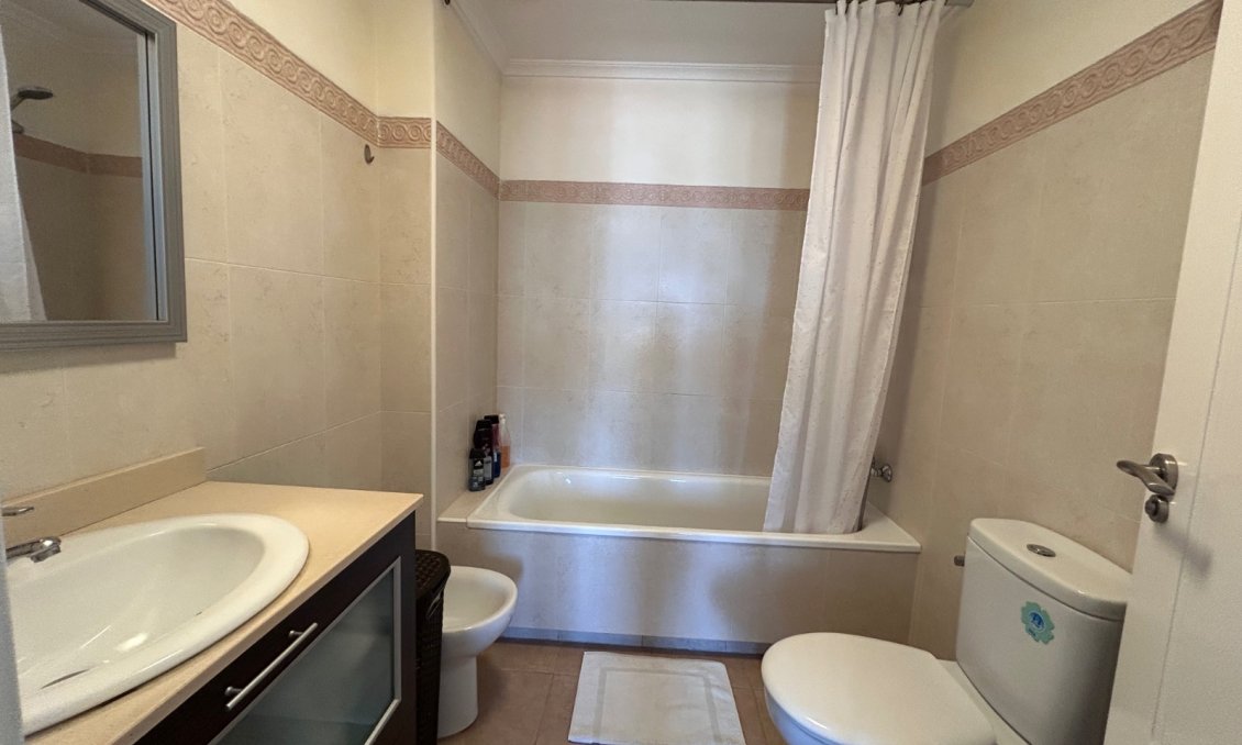 Segunda mano - Apartamento -
Jacarilla - Inland