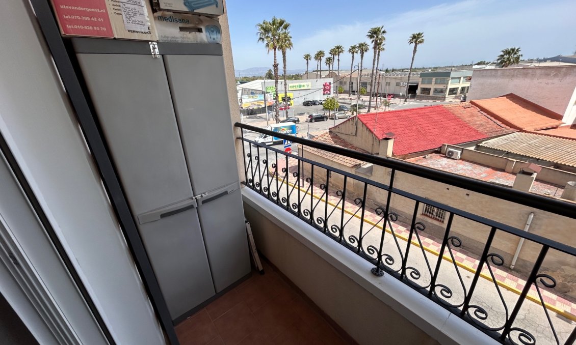 Segunda mano - Apartamento -
Jacarilla - Inland