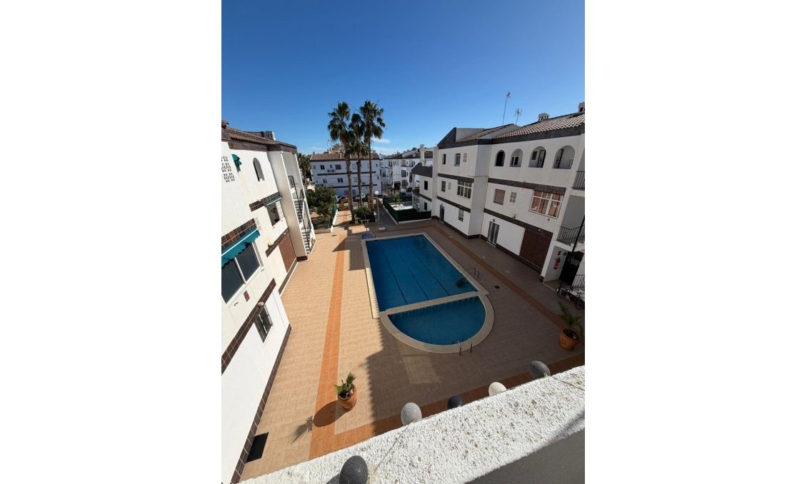 Segunda mano - Apartamento -
Torrevieja - Punta Prima