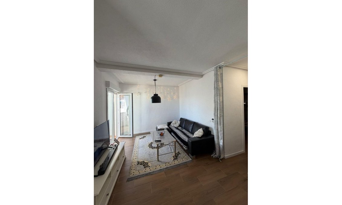 Segunda mano - Apartamento -
Torrevieja - Punta Prima