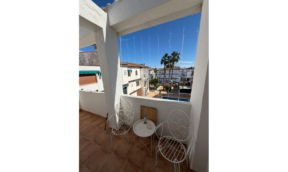 Segunda mano - Apartamento -
Torrevieja - Punta Prima