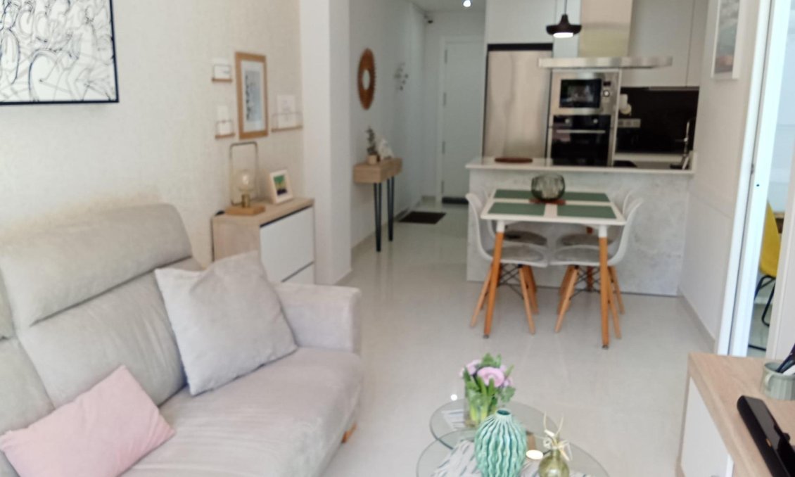 Resale - Apartment -
Torrevieja - Estacion De Autobuses