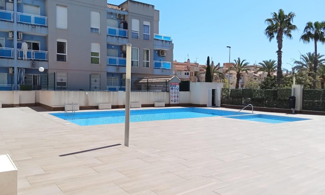 Resale - Apartment -
Torrevieja - Estacion De Autobuses