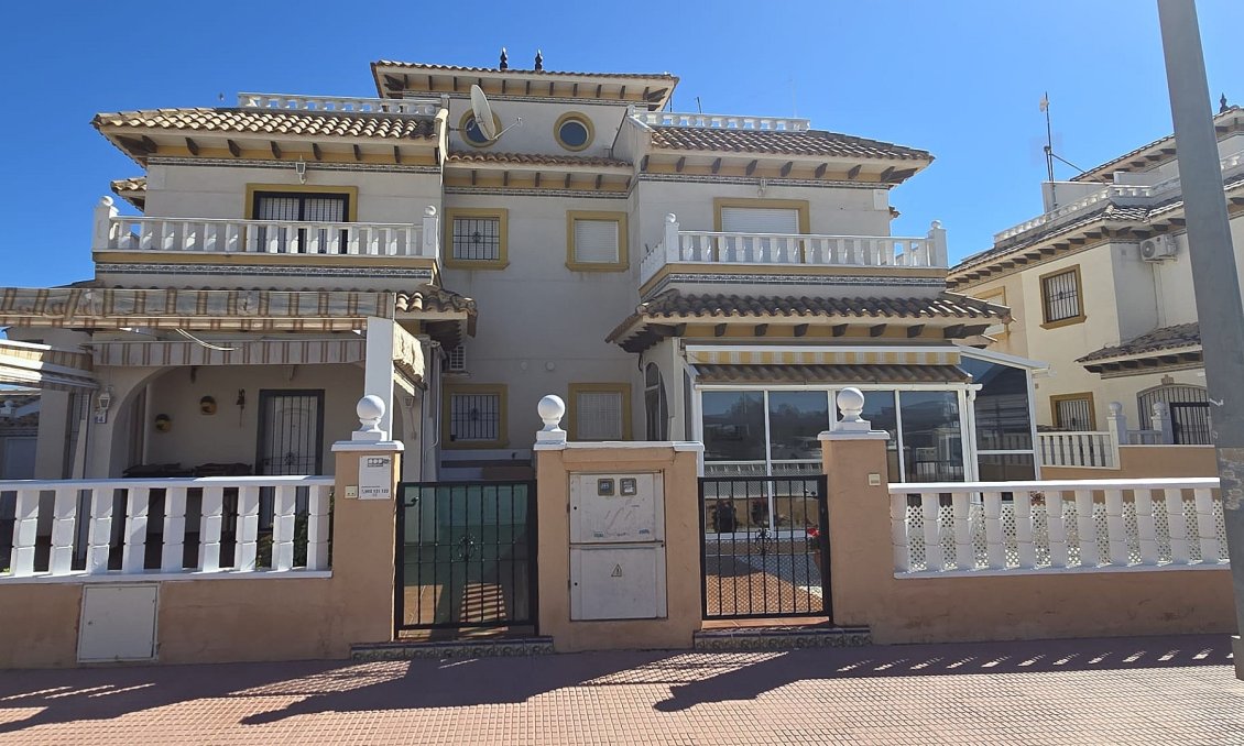 Segunda mano - Town House -
Orihuela Costa - Costa Blanca