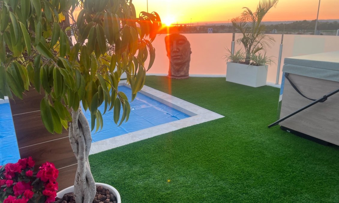 Segunda mano - Villa -
Los Montesinos - Costa Blanca