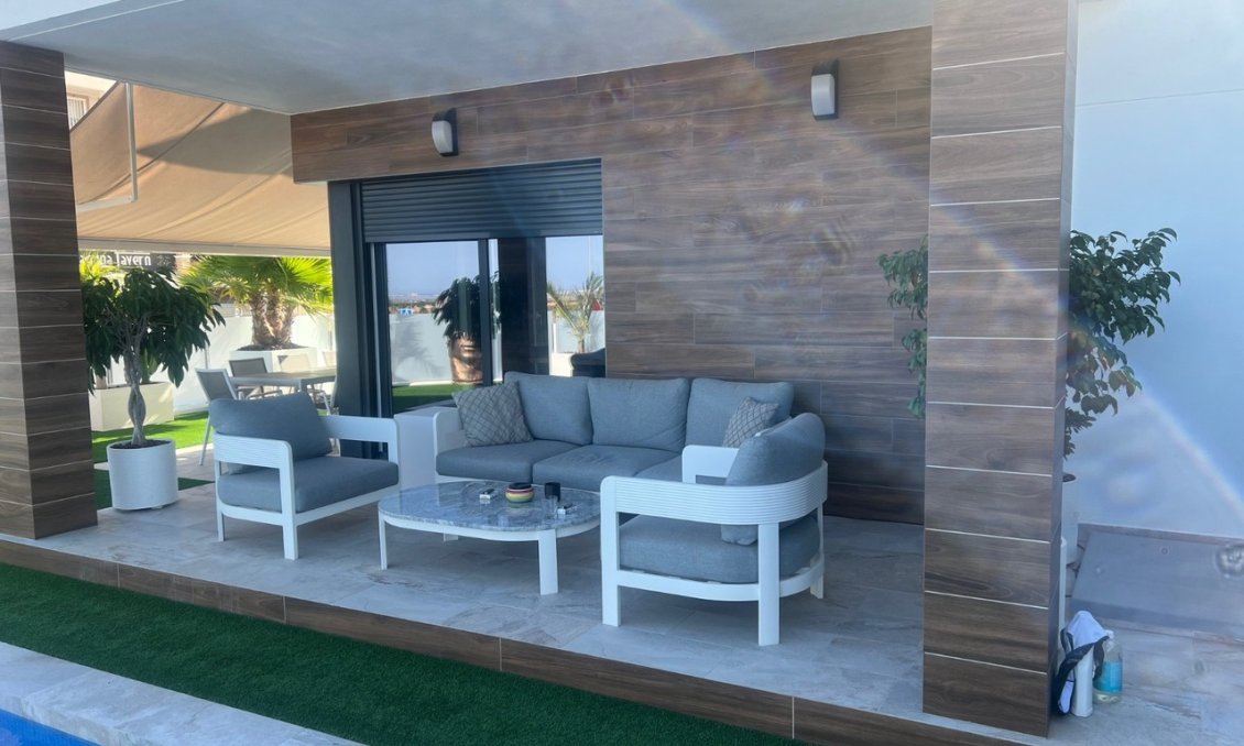 Segunda mano - Villa -
Los Montesinos - Costa Blanca