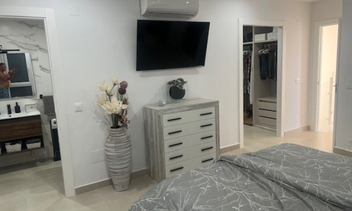 Segunda mano - Villa -
Los Montesinos - Costa Blanca