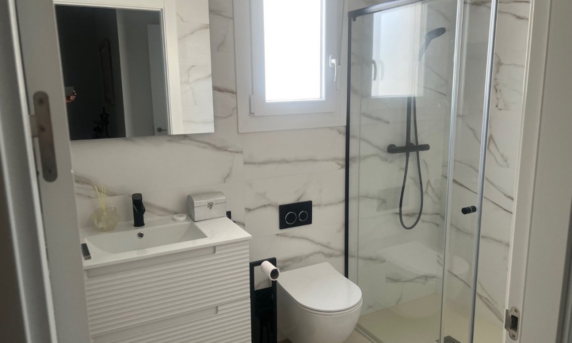 Segunda mano - Villa -
Los Montesinos - Costa Blanca