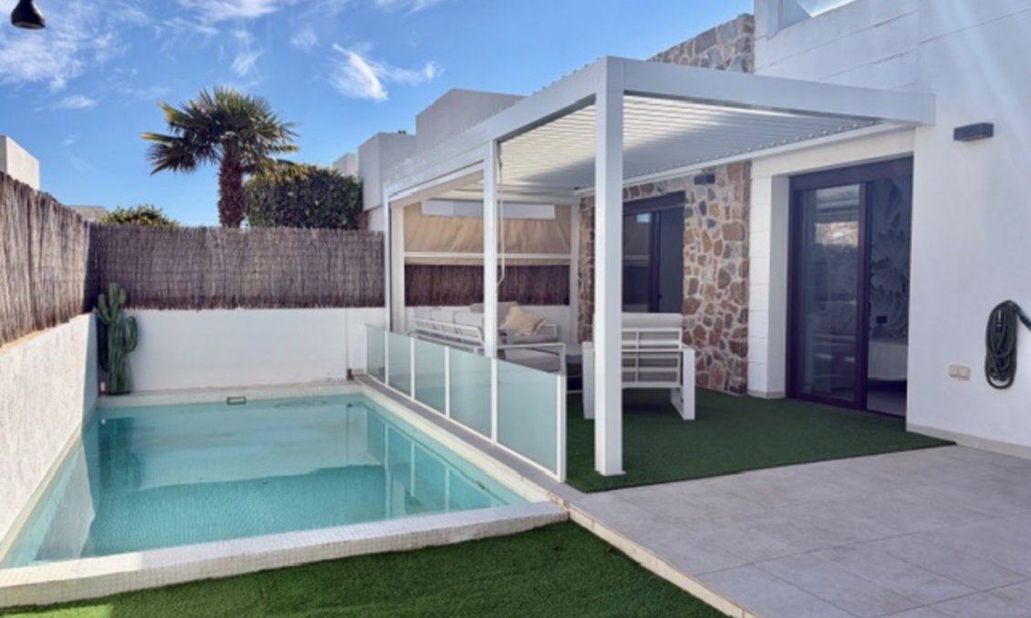 Segunda mano - Villa -
Cabo Roig - Costa Blanca