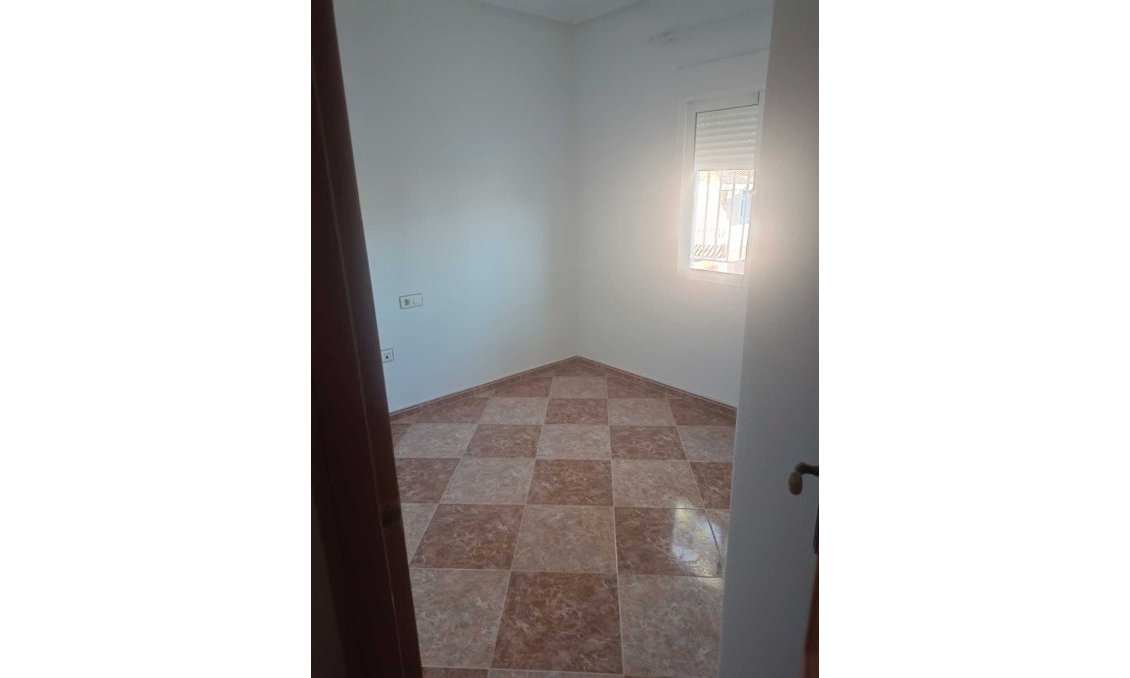 Segunda mano - Villa -
Los Altos - Costa Blanca