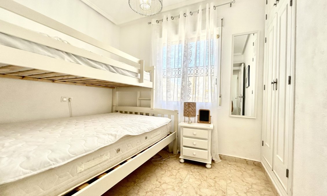 Segunda mano - Town House -
Punta Prima - Costa Blanca