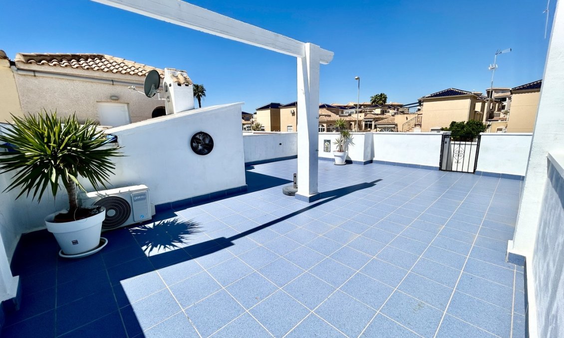 Segunda mano - Town House -
Punta Prima - Costa Blanca