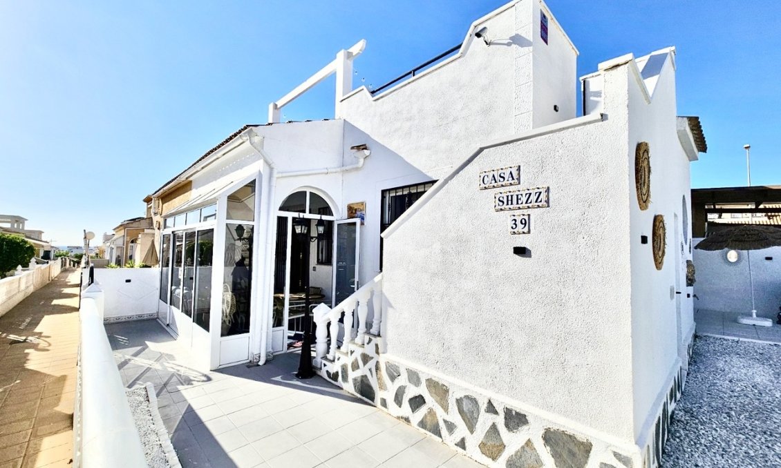 Segunda mano - Town House -
Punta Prima - Costa Blanca