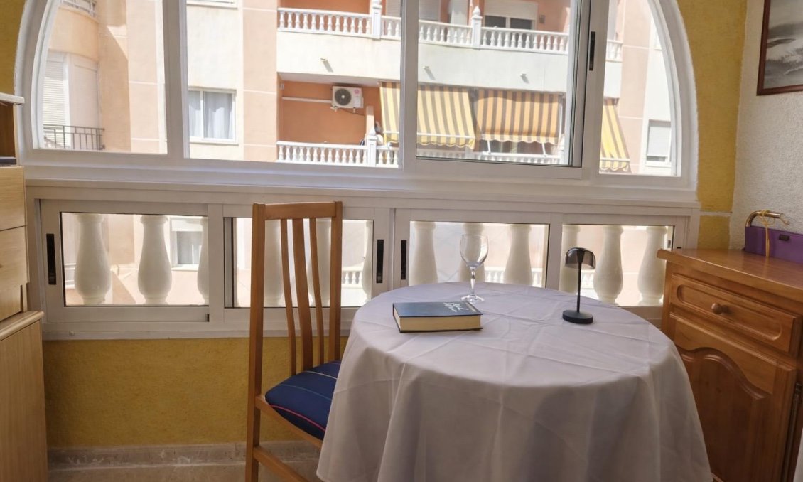 Revânzare - Apartament -
Torrevieja - Habaneras