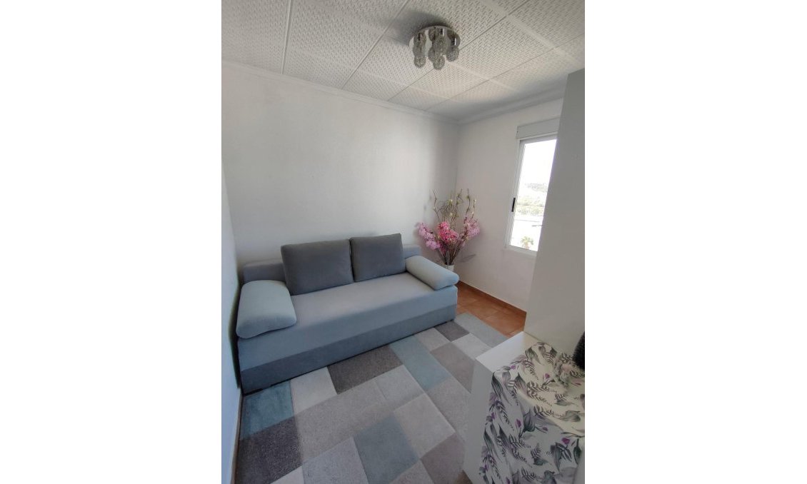 Segunda mano - Apartamento -
Guardamar del Segura - Zona Pueblo