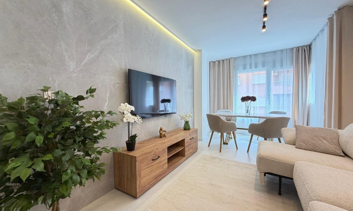 Használt Ingatlanok - Apartman -
Torrevieja - Playa del Cura