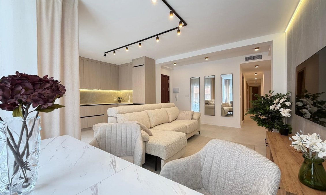 Használt Ingatlanok - Apartman -
Torrevieja - Playa del Cura