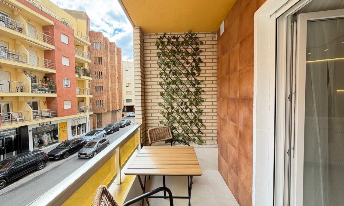 Használt Ingatlanok - Apartman -
Torrevieja - Playa del Cura