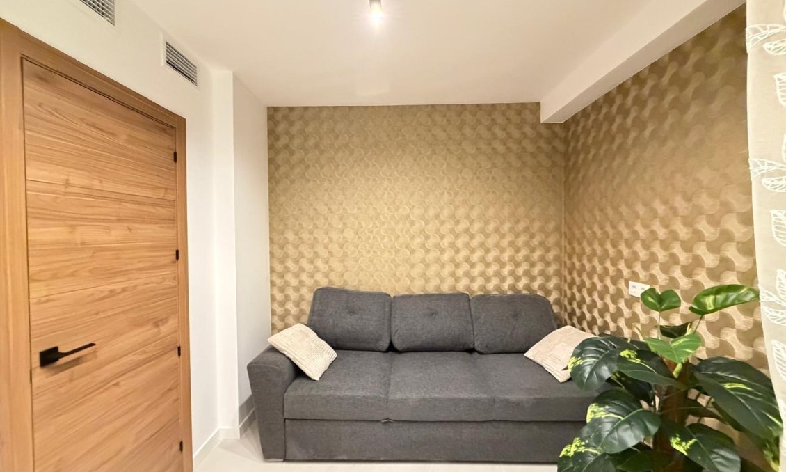 Használt Ingatlanok - Apartman -
Torrevieja - Playa del Cura