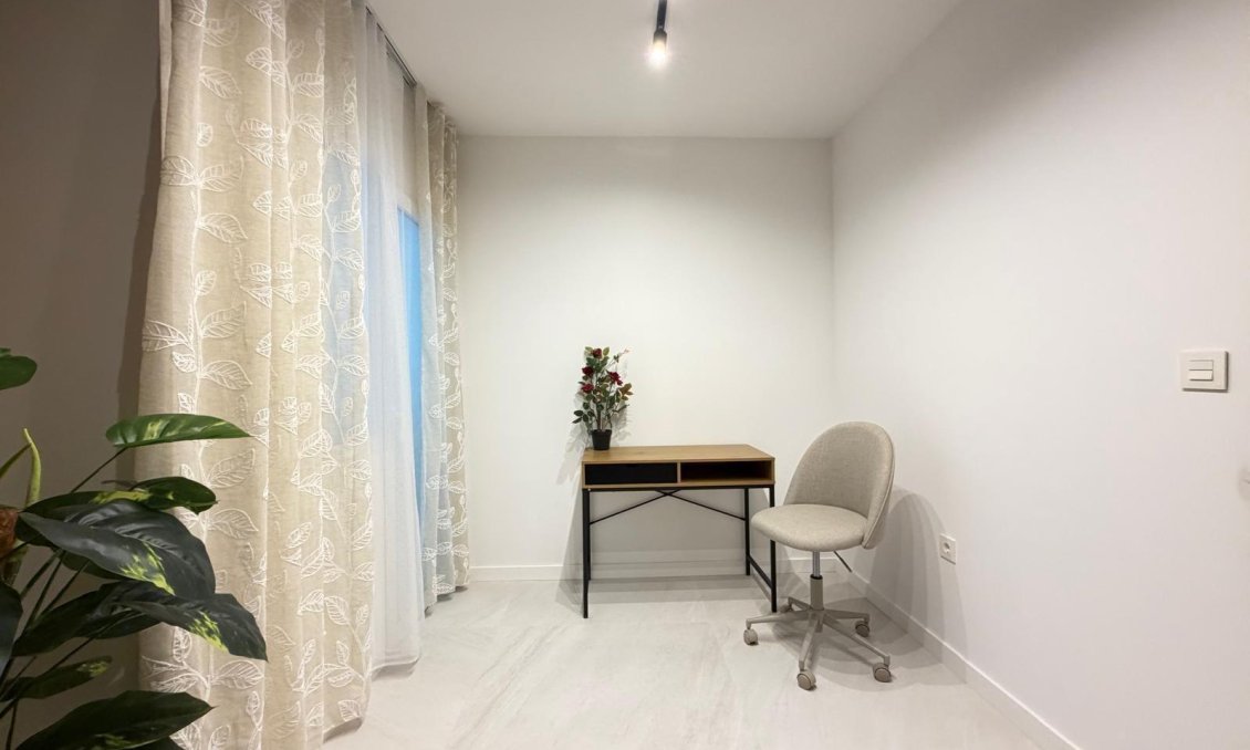 Használt Ingatlanok - Apartman -
Torrevieja - Playa del Cura