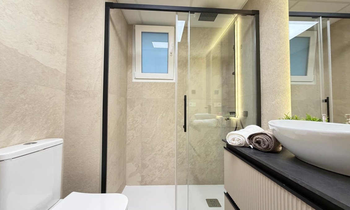 Használt Ingatlanok - Apartman -
Torrevieja - Playa del Cura