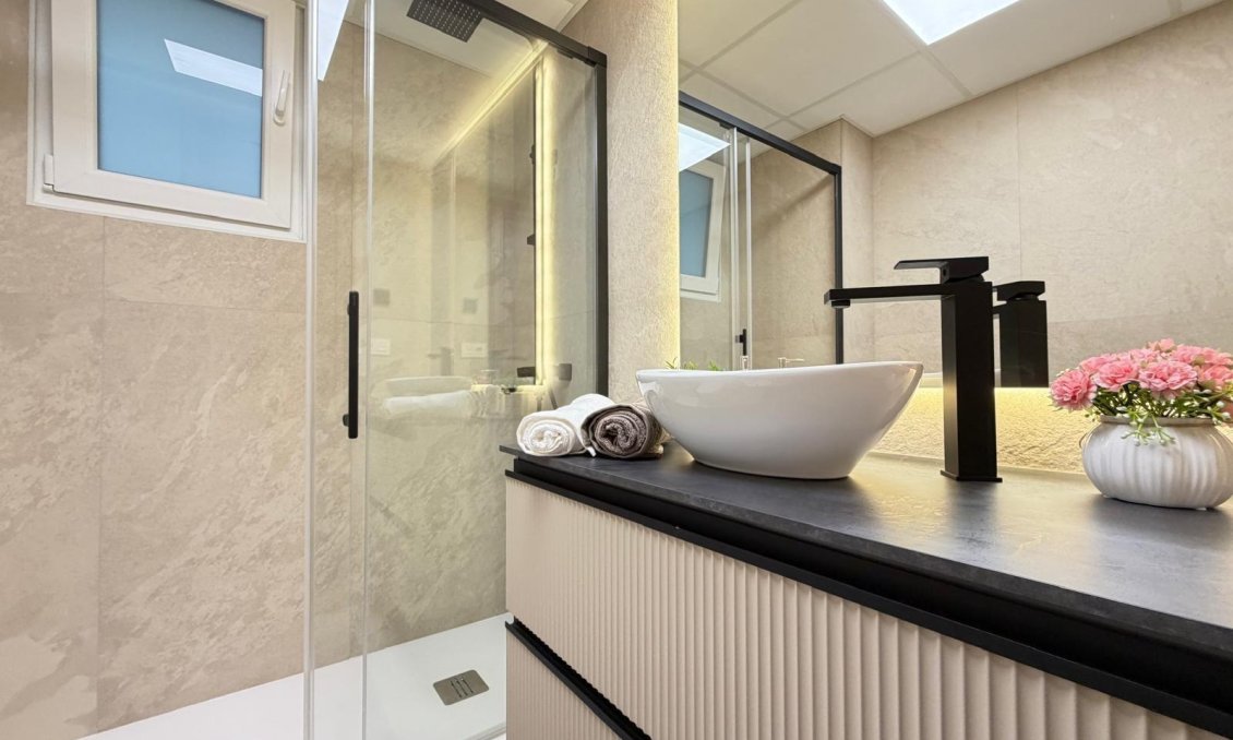 Használt Ingatlanok - Apartman -
Torrevieja - Playa del Cura