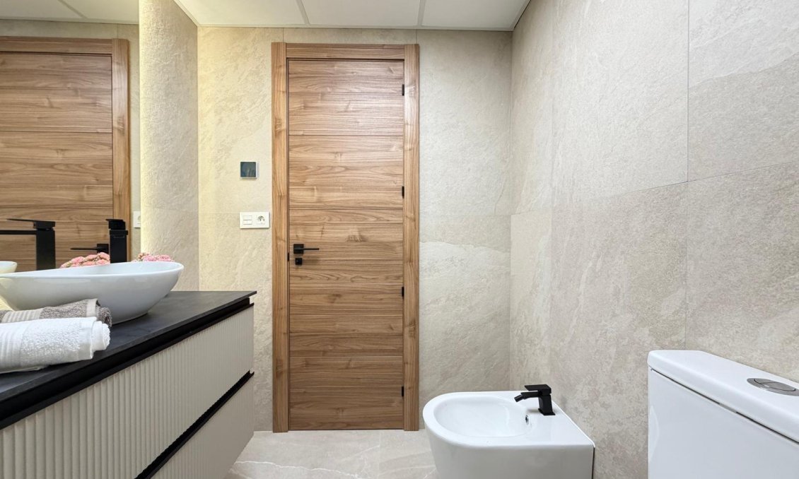 Használt Ingatlanok - Apartman -
Torrevieja - Playa del Cura