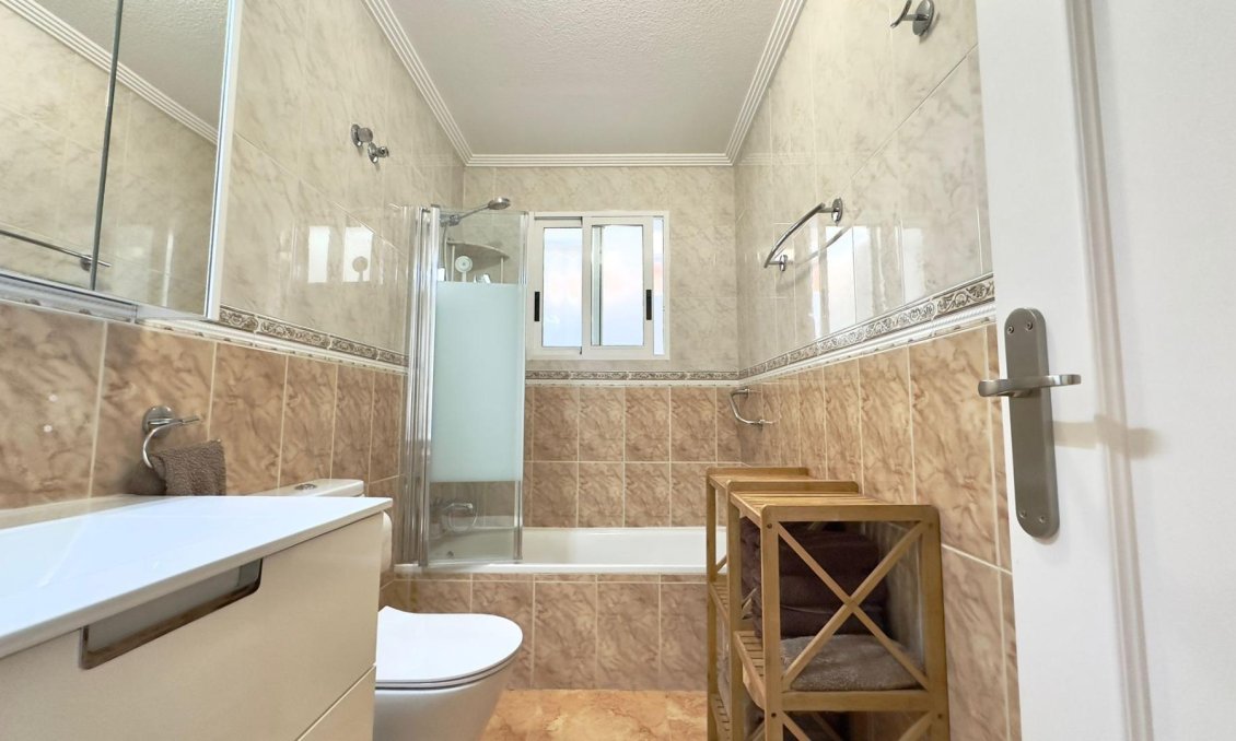 Használt Ingatlanok - Bungaló -
Torrevieja - Centrum