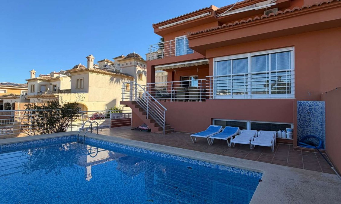 Használt Ingatlanok - Villa -
Calpe - Costa Blanca