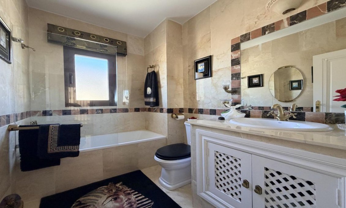 Resale - Penthouse -
Las Ramblas Golf - Inland