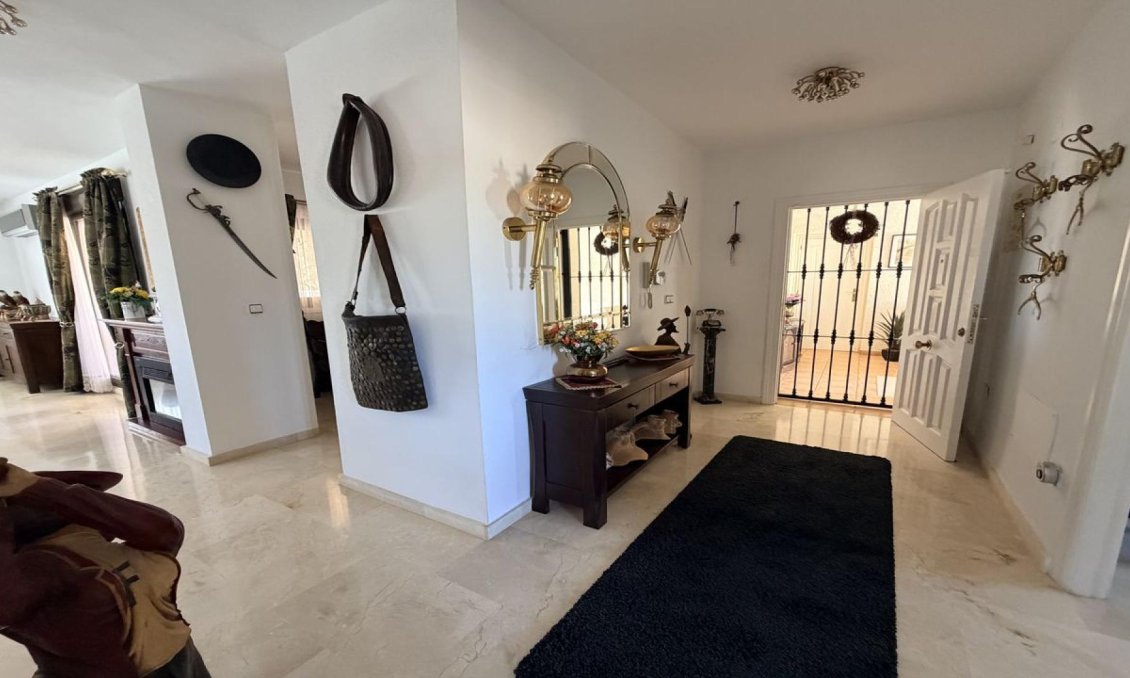 Resale - Penthouse -
Las Ramblas Golf - Inland
