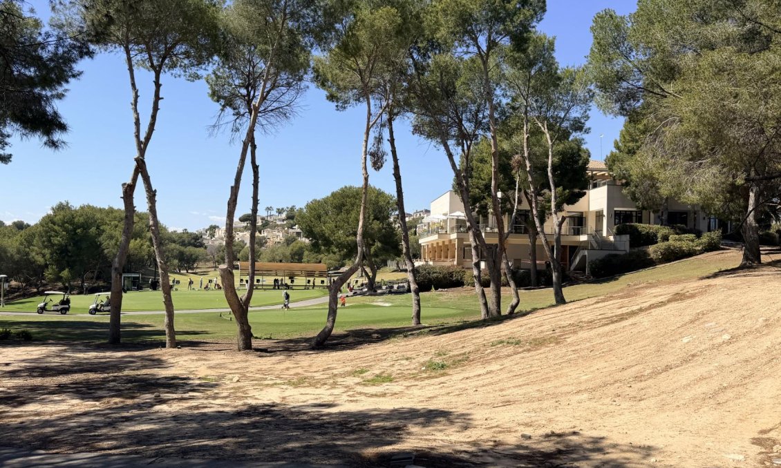 Resale - Penthouse -
Las Ramblas Golf - Inland