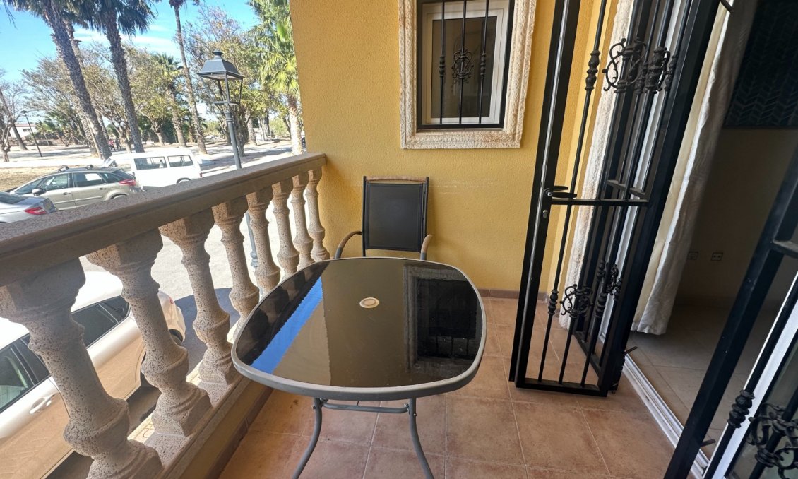 Segunda mano - Apartamento -
Jacarilla - Inland