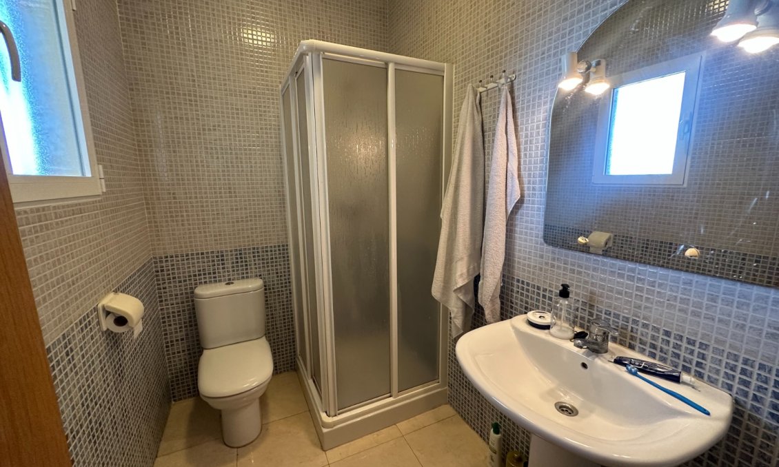 Segunda mano - Apartamento -
Jacarilla - Inland