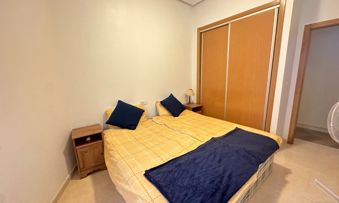 Segunda mano - Apartamento -
Jacarilla - Inland