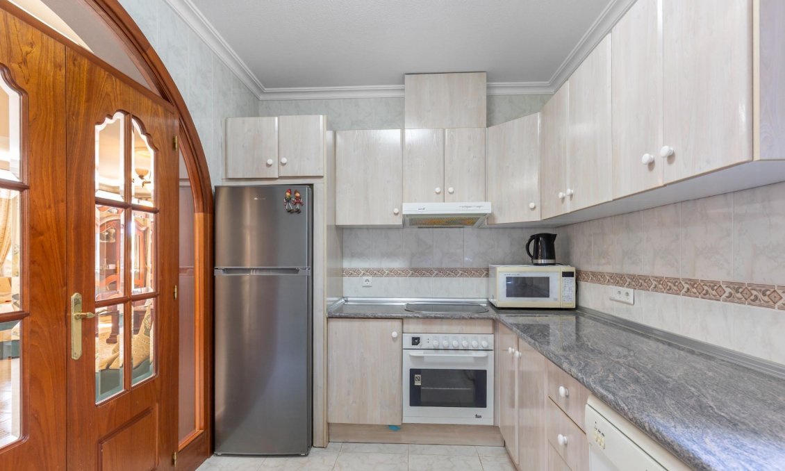 Használt Ingatlanok - Villa -
Rojales - Pueblo Bravo