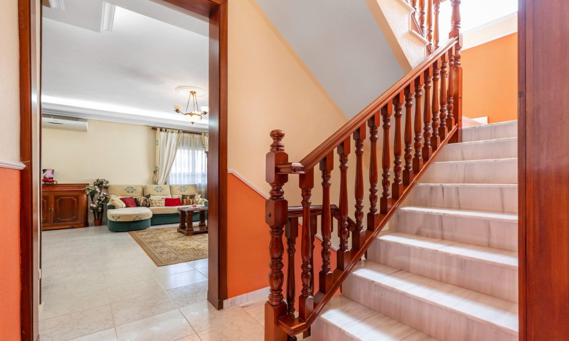 Használt Ingatlanok - Villa -
Rojales - Pueblo Bravo