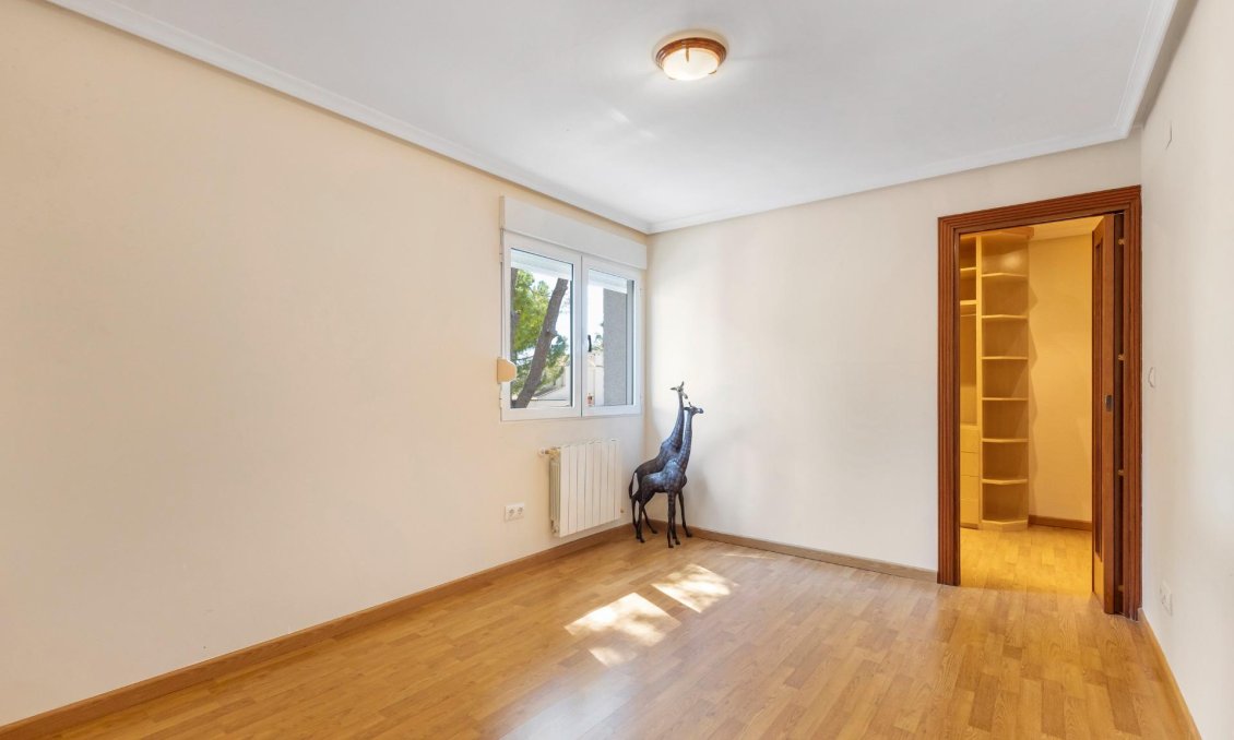 Használt Ingatlanok - Villa -
Rojales - Pueblo Bravo