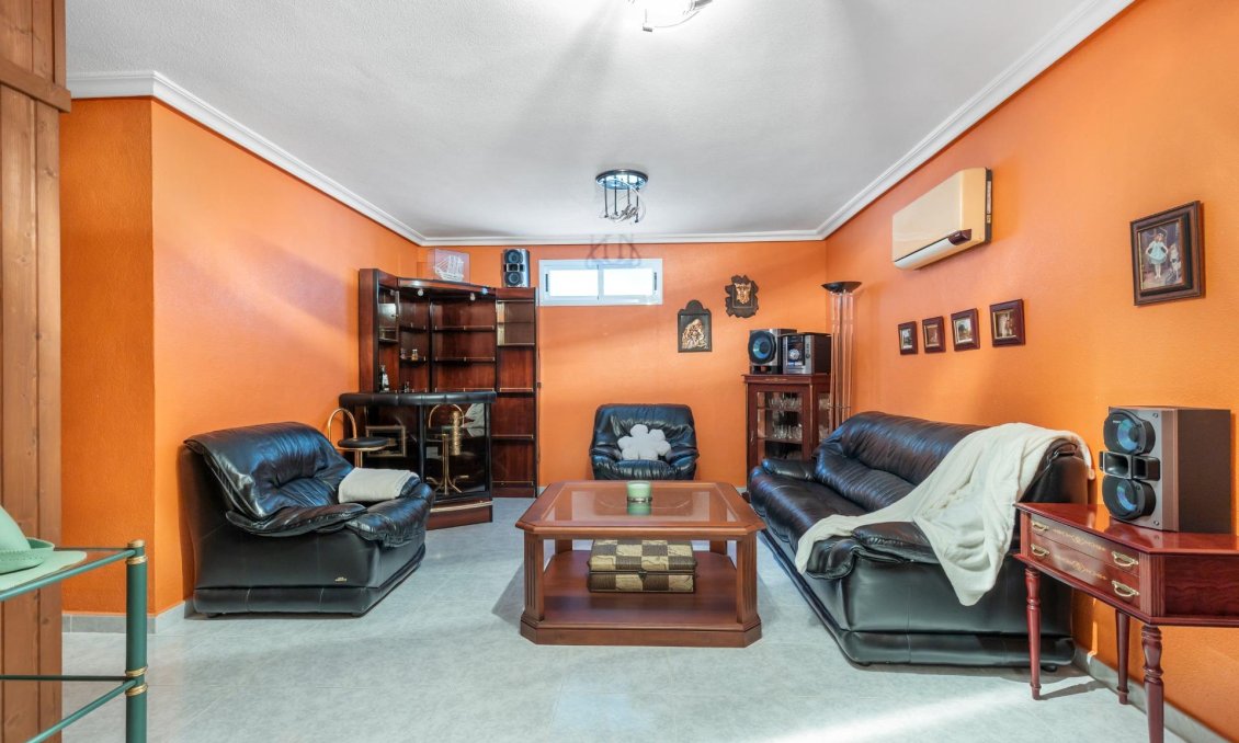 Használt Ingatlanok - Villa -
Rojales - Pueblo Bravo