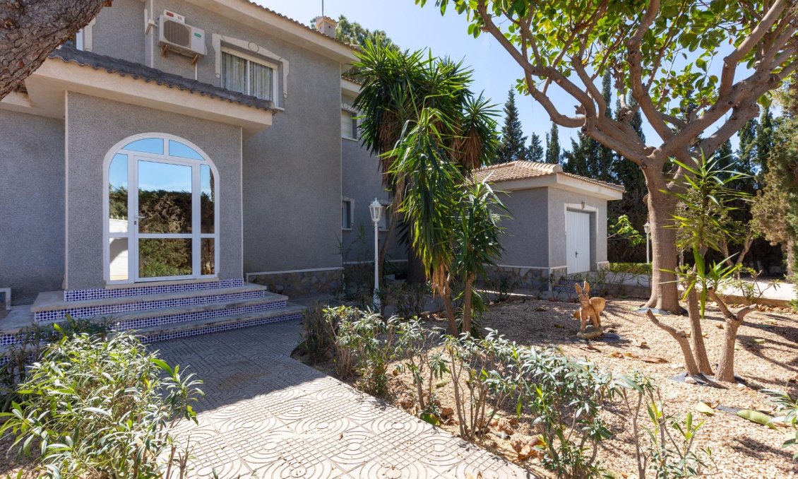 Használt Ingatlanok - Villa -
Rojales - Pueblo Bravo