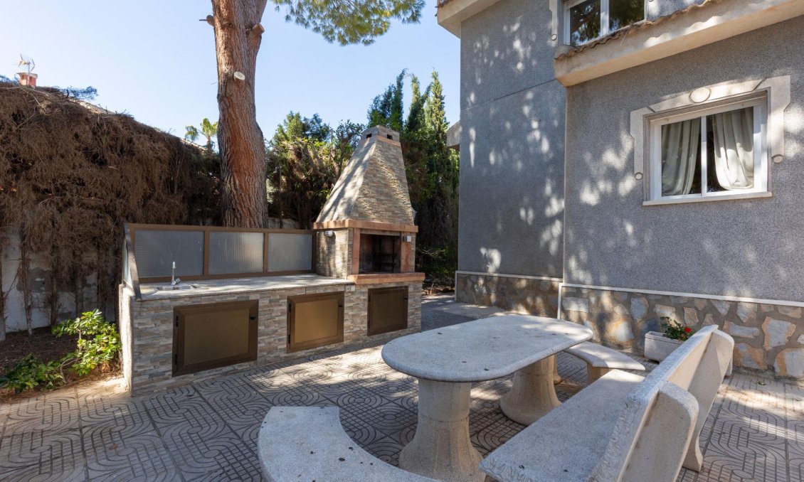 Használt Ingatlanok - Villa -
Rojales - Pueblo Bravo