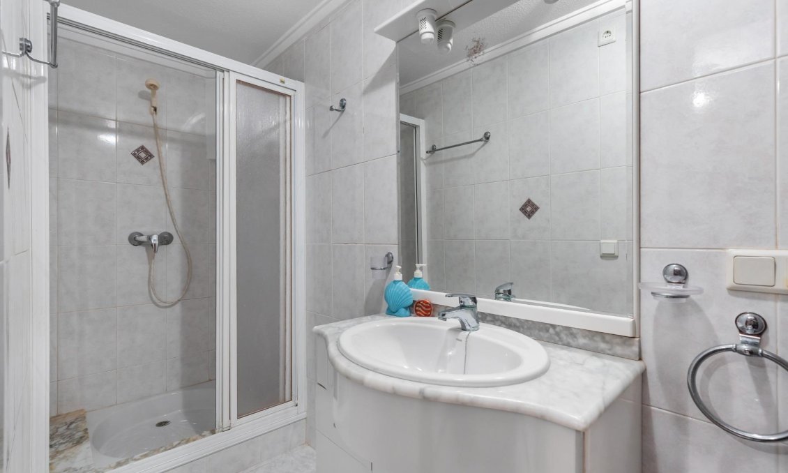 Használt Ingatlanok - Villa -
Rojales - Pueblo Bravo