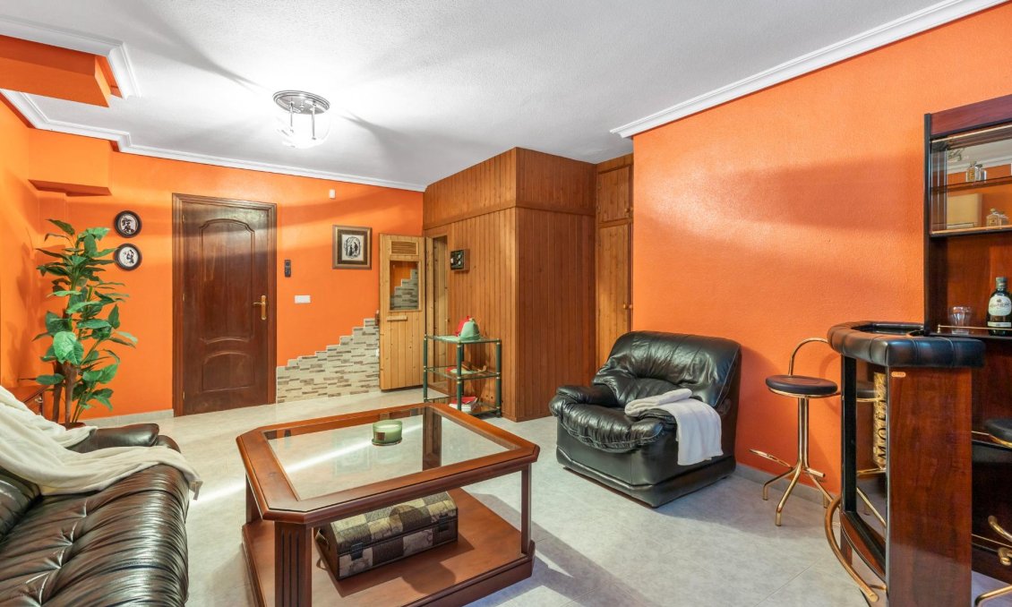 Használt Ingatlanok - Villa -
Rojales - Pueblo Bravo