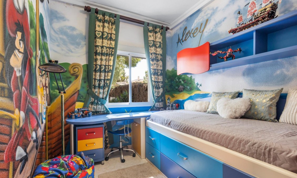 Használt Ingatlanok - Villa -
Rojales - Pueblo Bravo