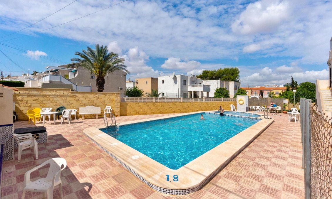 Resale - Apartment -
Torrevieja - El Chaparral