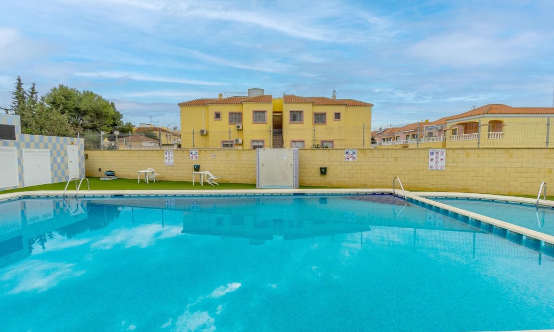 Resale - Apartment -
Torrevieja - El Chaparral
