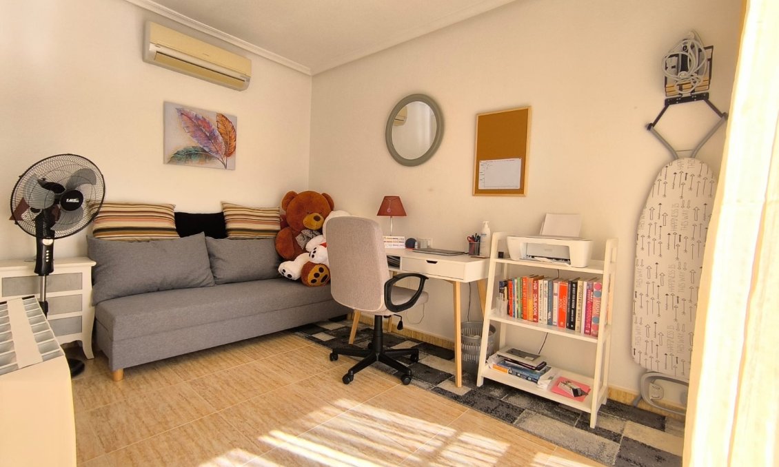 Használt Ingatlanok - Villa -
El Raso - Costa Blanca