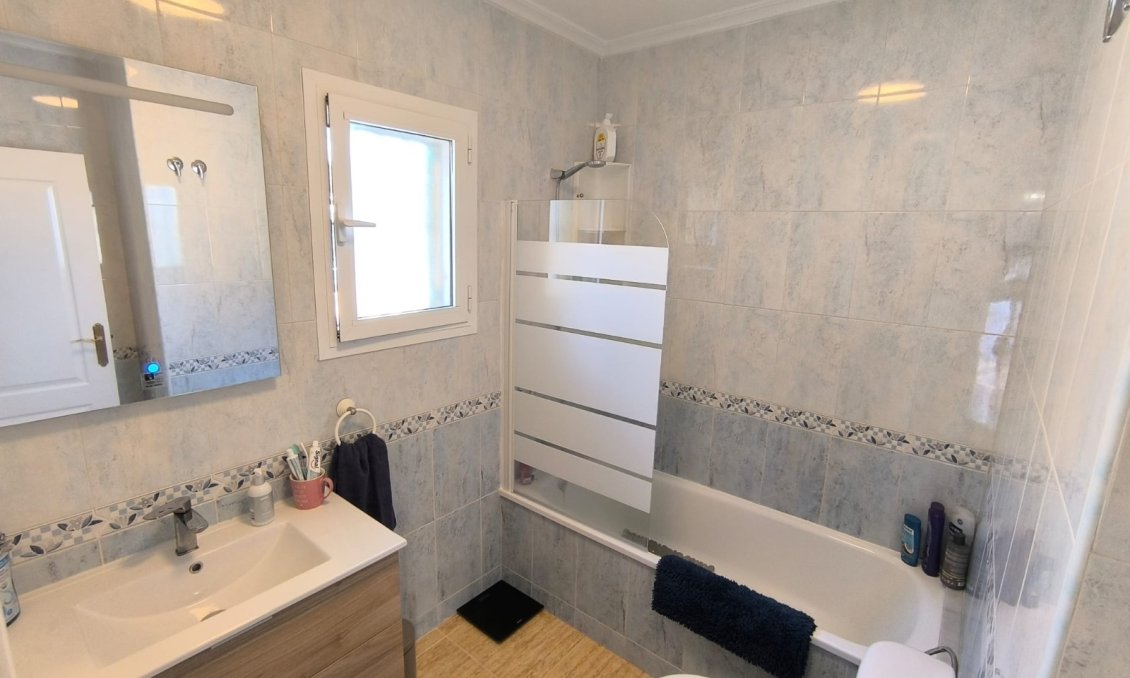 Használt Ingatlanok - Villa -
El Raso - Costa Blanca