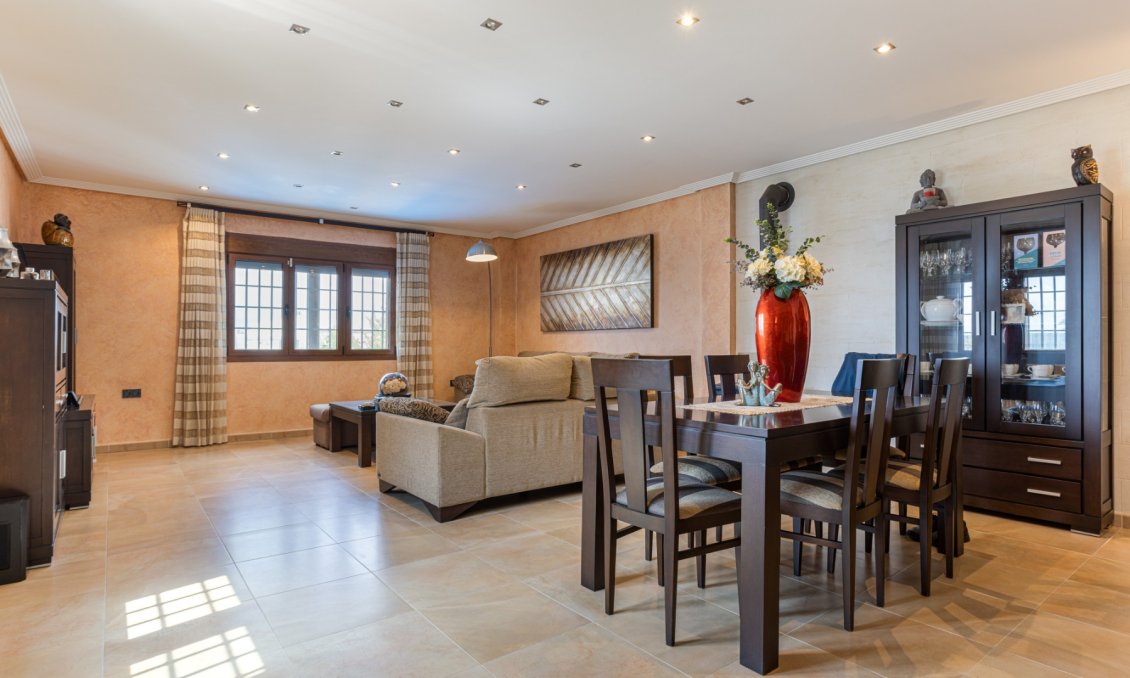 Segunda mano - Villa -
Los Montesinos - Costa Blanca